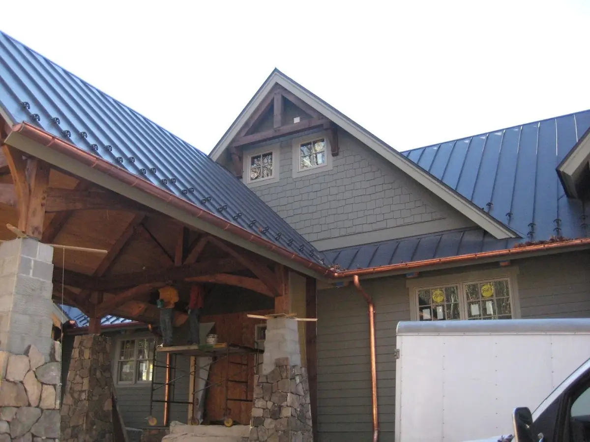 Craftsman Roofing team delivering quality roofing work in Willow Creek